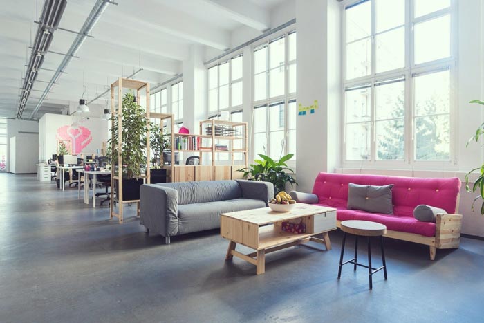 开放式办公室装修后实景图