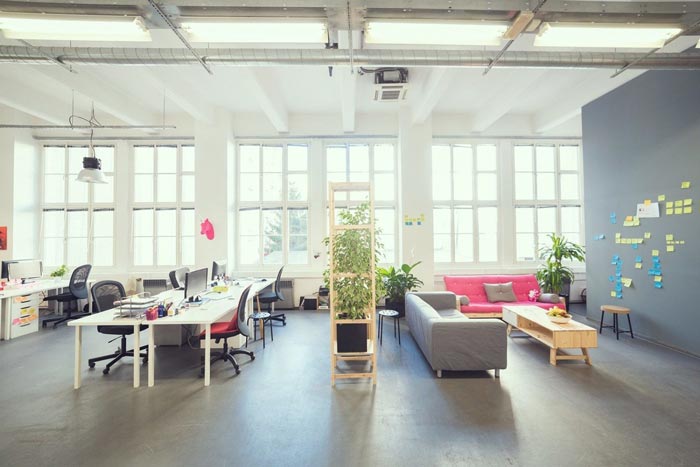 现代开放式办公室办公区域装修设计实景图