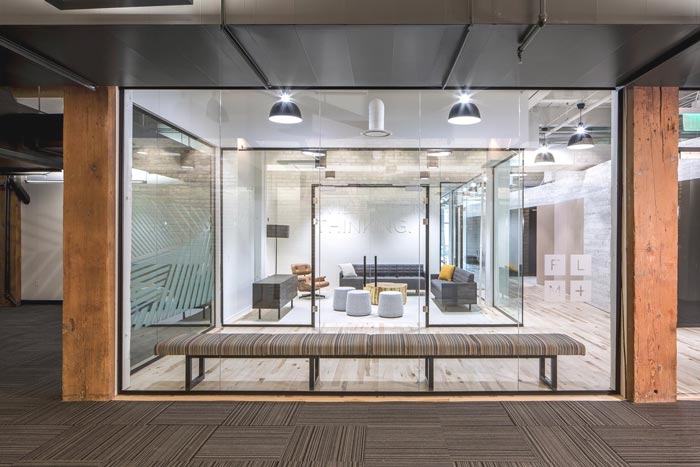 通信公司办公室进门区域装修设计实景图