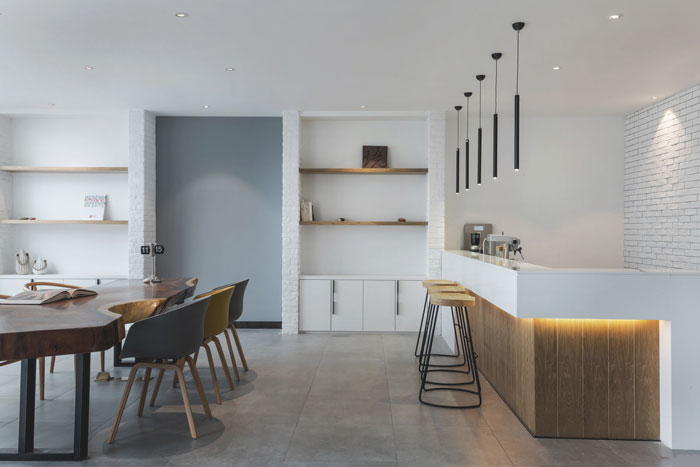 300平方loft风格办公室休息区装修设计案例效果图