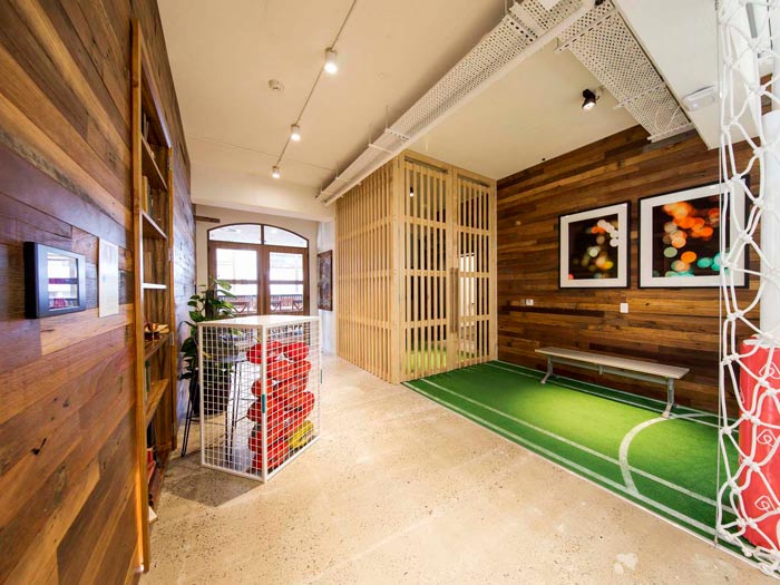 绿色能源公司办公室装修设计案例效果图