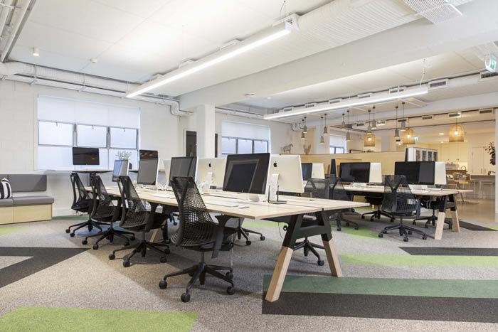 绿色能源公司办公室装修设计案例效果图